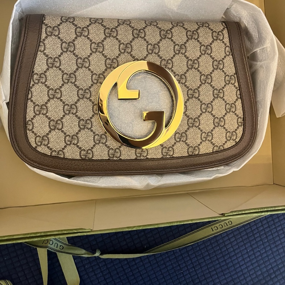 Handbag - Picture 2 of 5